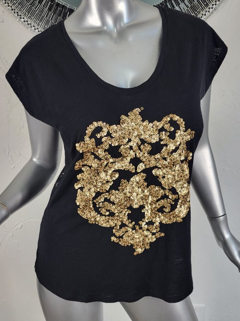 EXPRESS~M~BLACK LACE BACK SLEEVELESS EMBELLISHED GOLD SEQUIN T-SHIRT TANK TOP
